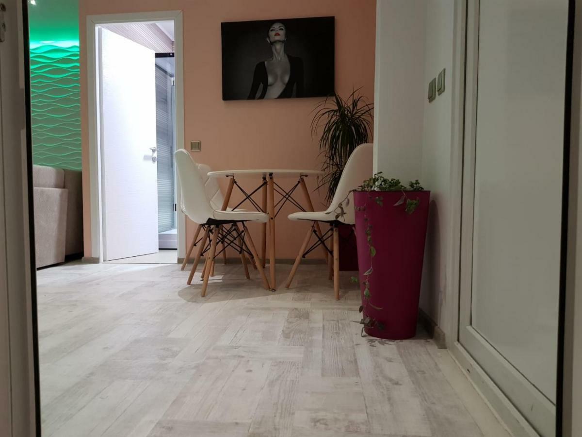 Art Boutique Central Târgu Jiu Eksteriør billede
